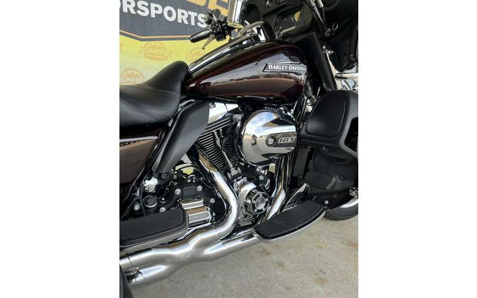 2014 Harley-Davidson® FLHTCUTG Tri Glide® Ultra