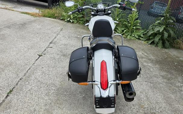 2013 Victory Motorcycles BOARDWALK PEARL WHITE