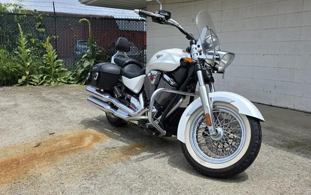 2013 Victory Motorcycles BOARDWALK PEARL WHITE
