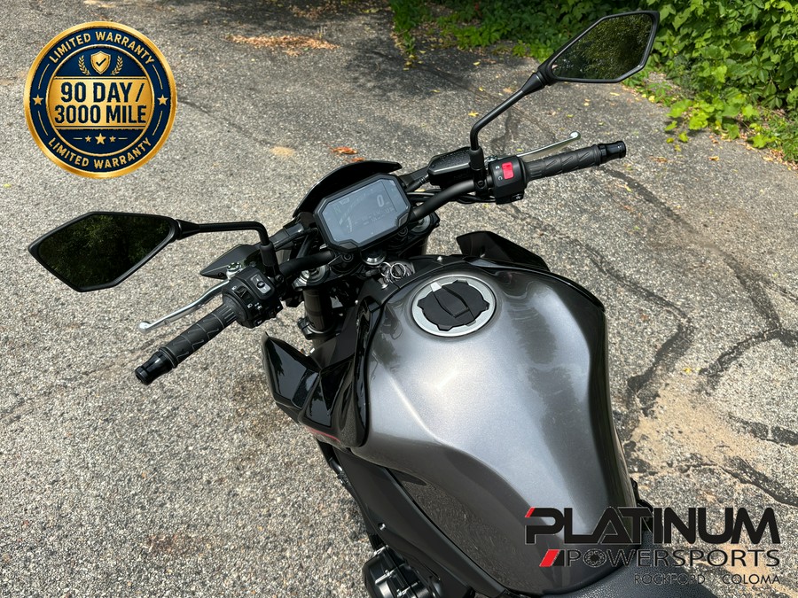 2023 Kawasaki Z900 ABS Metallic Phantom Silver/metallic Carbon Gray - UA63572