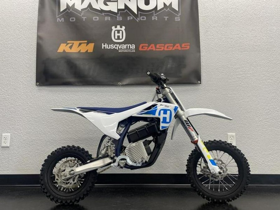 2024 Husqvarna® EE 5