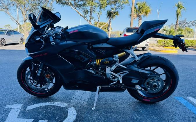 2024 Ducati Panigale V2 Black on Black
