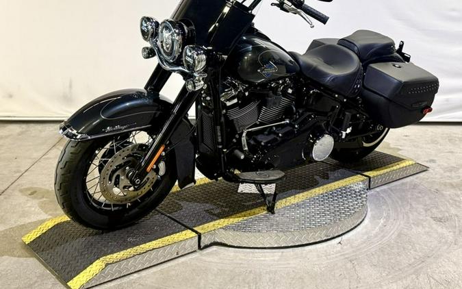 2025 Harley-Davidson® FLHC - Heritage Classic