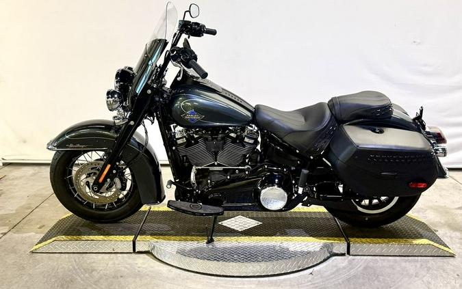2025 Harley-Davidson® FLHC - Heritage Classic