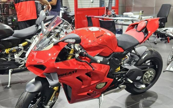 2024 Ducati Panigale V4 S Red V4 S