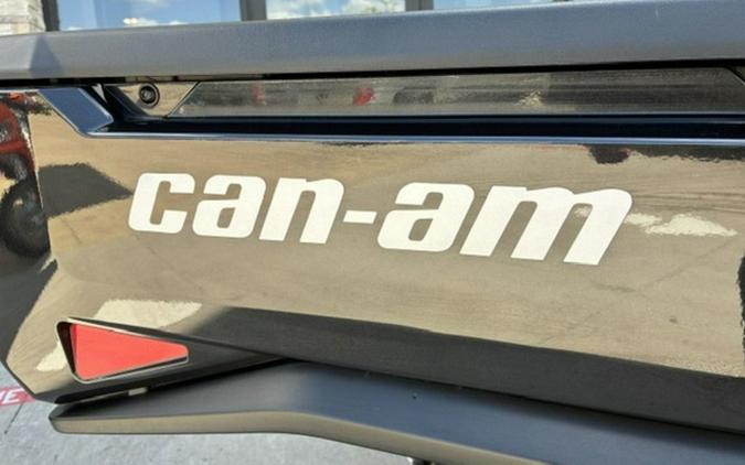 2026 Can-Am Defender XT CAB HD11