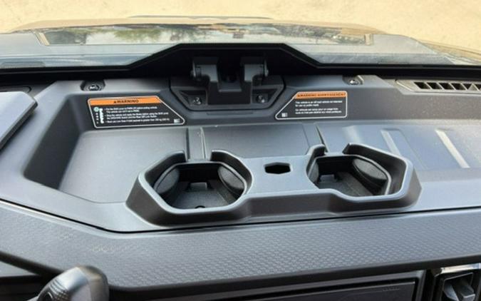 2026 Can-Am Defender XT CAB HD11