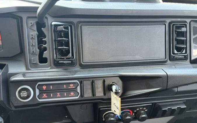 2026 Can-Am Defender XT CAB HD11