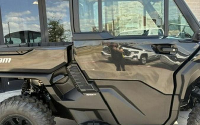 2026 Can-Am Defender XT CAB HD11