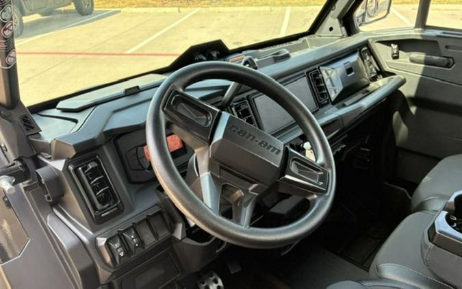 2026 Can-Am Defender XT CAB HD11