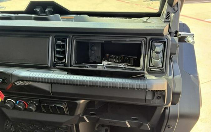 2026 Can-Am Defender XT CAB HD11