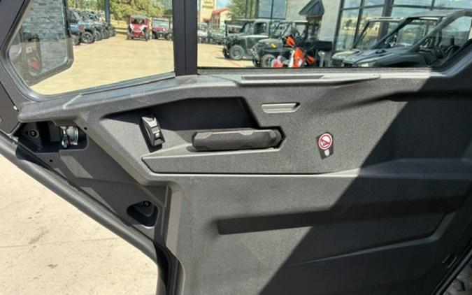2026 Can-Am Defender XT CAB HD11