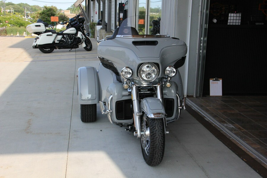 2024 Harley-Davidson Tri Glide Ultra Billiard Gray