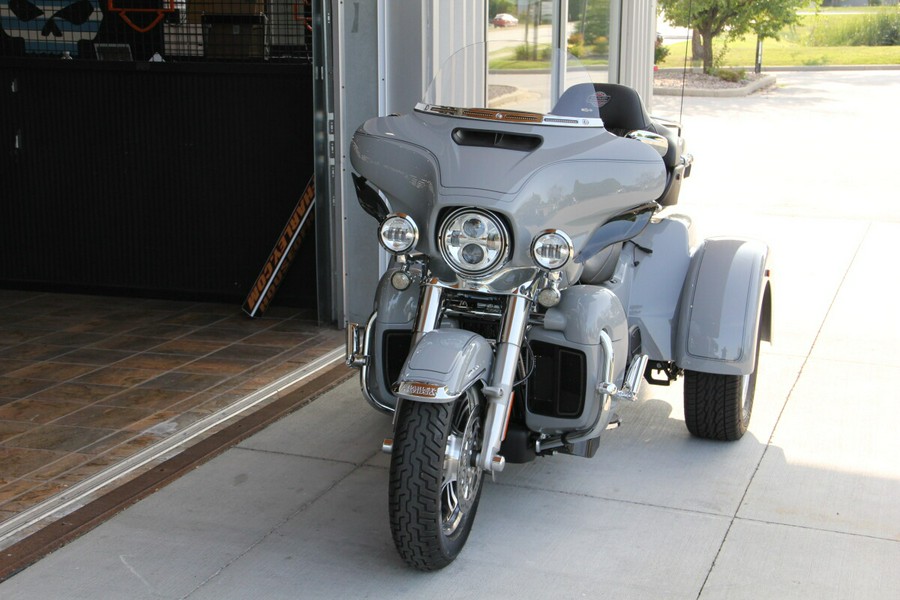 2024 Harley-Davidson Tri Glide Ultra Billiard Gray