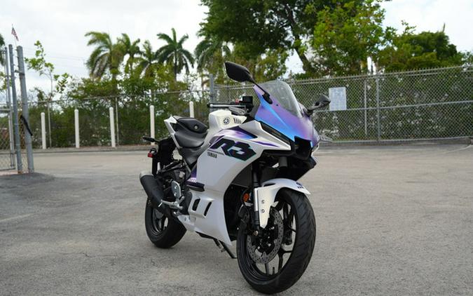 2025 Yamaha YZF R3 ABS