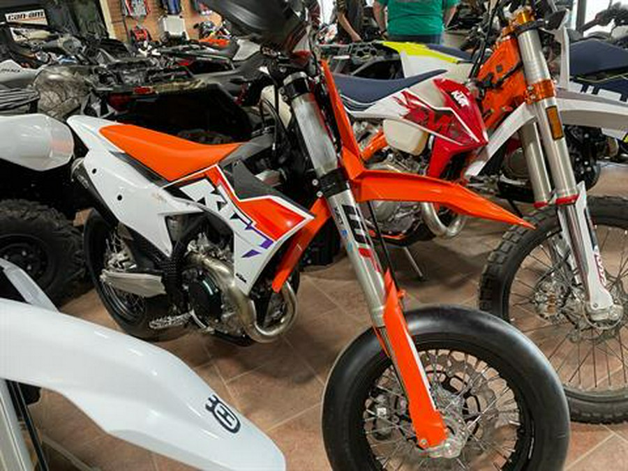 2023 KTM 450 SMR