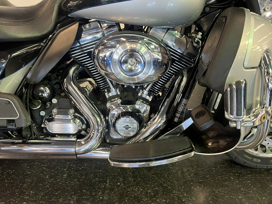 2013 Harley-Davidson Electra Glide® Ultra Limited TT Midnight Prl/Brilliant Silver FLHTK