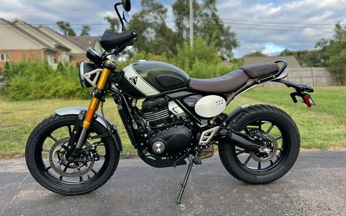 2024 Triumph Scrambler 400 X Matte Khaki Green / Fusion White