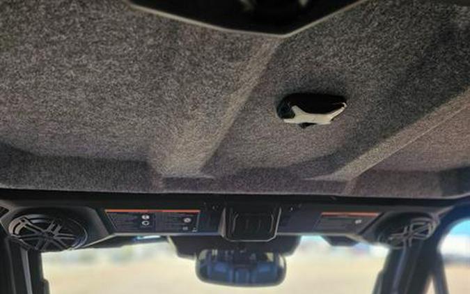 2026 Can-Am Defender MAX Limited HD11