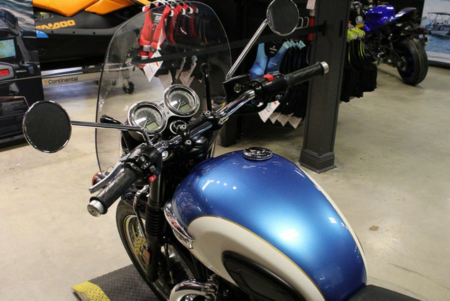 2019 Triumph Bonneville T100 Fusion White and Aegean Blue
