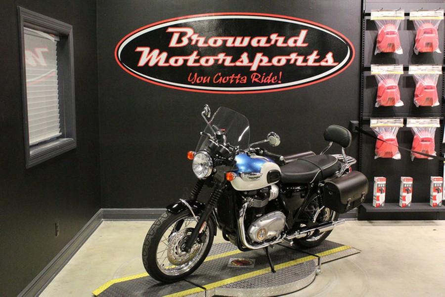 2019 Triumph Bonneville T100 Fusion White and Aegean Blue