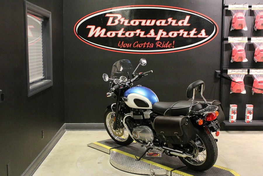 2019 Triumph Bonneville T100 Fusion White and Aegean Blue