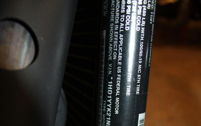 2022 Harley-Davidson® Street Bob® 114 BLACK
