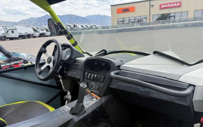 2015 Can-Am Maverick™ Max X® ds 1000R