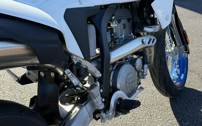 2025 Suzuki DR-Z4SM