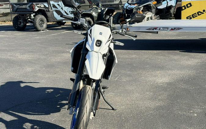 2025 Suzuki DR-Z4SM