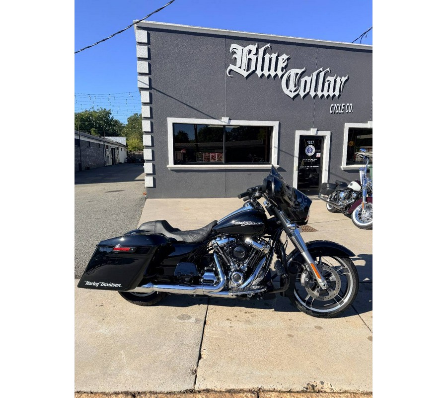 2017 Harley-Davidson Street Glide FLHX