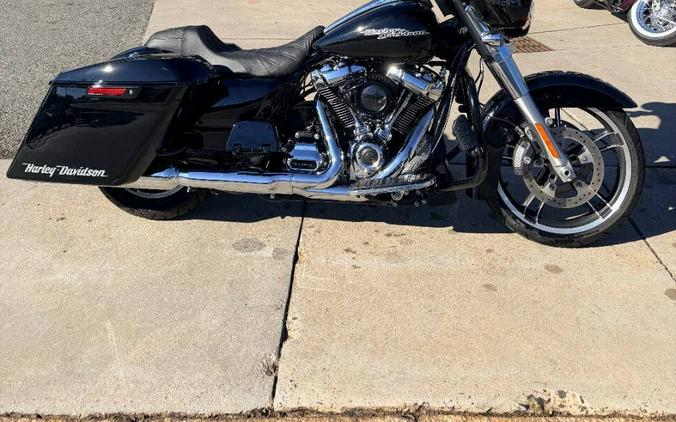 2017 Harley-Davidson Street Glide FLHX