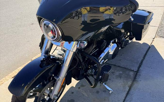 2017 Harley-Davidson Street Glide FLHX