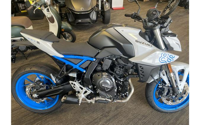 2023 Suzuki GSX800RQM3