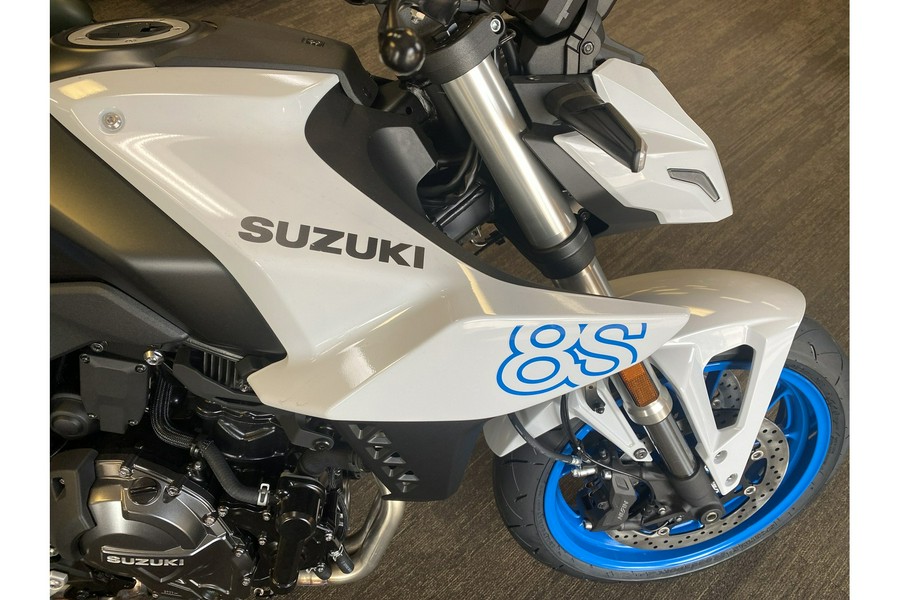 2023 Suzuki GSX800RQM3