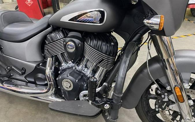 2020 Indian Motorcycle® Chieftain® Titanium Smoke