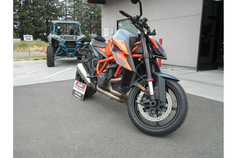 2020 KTM 1290 SUPER DUKE R