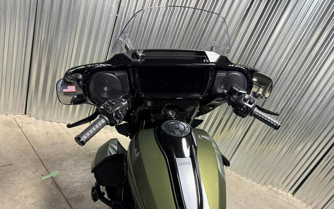 2026 Harley-Davidson Street Glide Limited OLIV STL MTL/BLK W/ PINSTRI