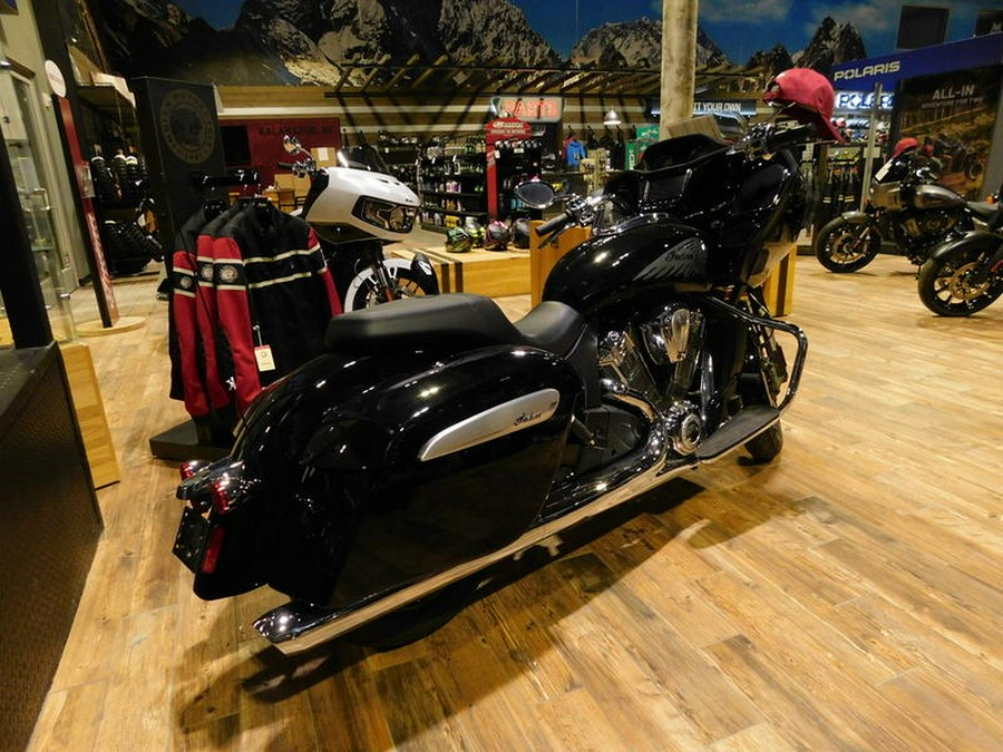 2023 Indian Motorcycle® Challenger® Limited Black Metallic