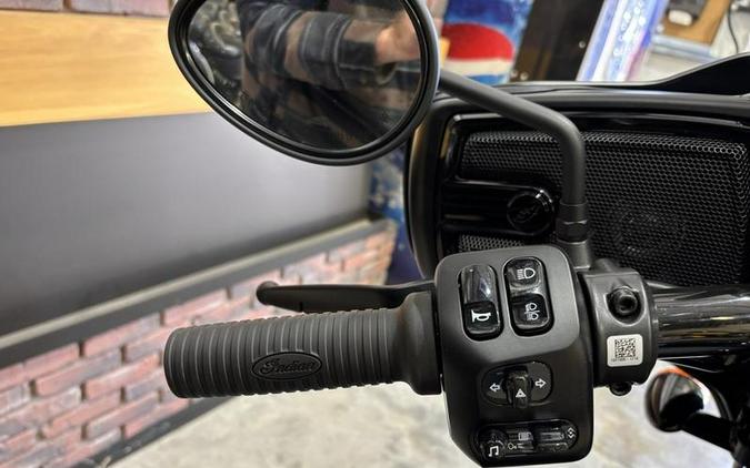 2025 Indian Motorcycle® Chieftain® Dark Horse® w/PowerBand Audio Black Smoke