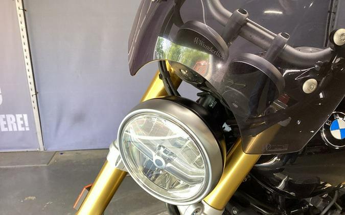 2021 BMW R nineT Black Storm Metallic