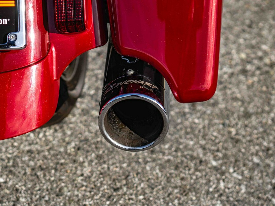 FLHXSE 2017 CVO™ Street Glide®