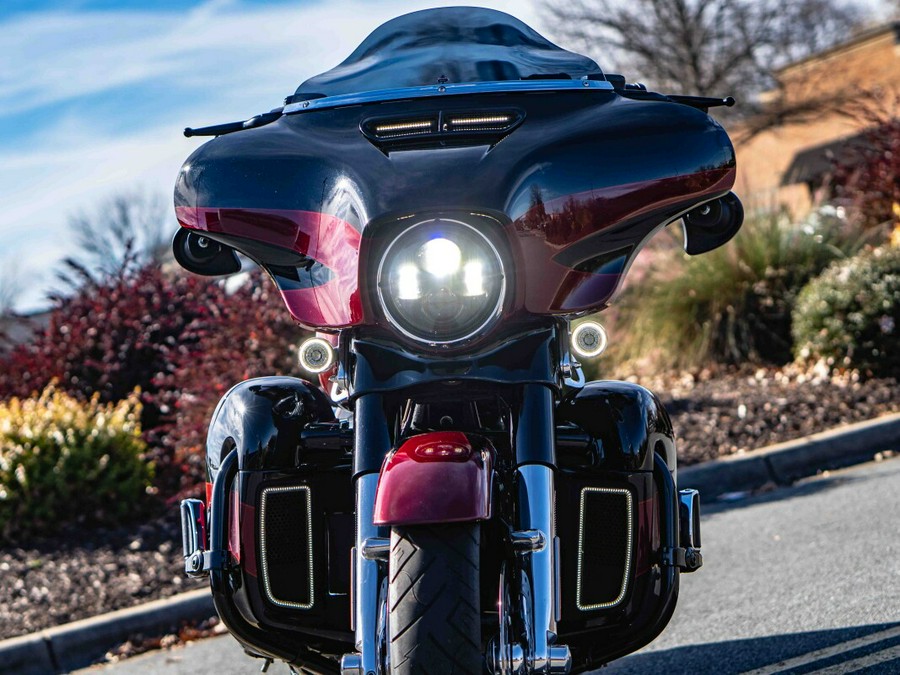 FLHXSE 2017 CVO™ Street Glide®