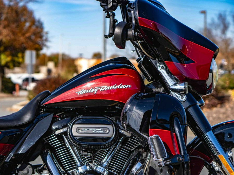 FLHXSE 2017 CVO™ Street Glide®