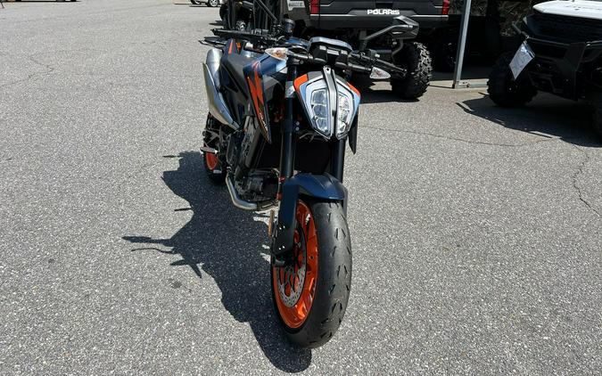 2023 KTM 890 Duke R