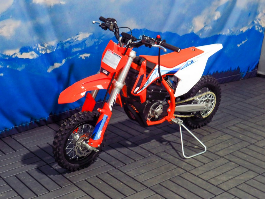 2024 KTM SX-E 3