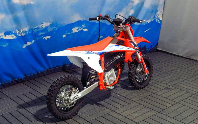 2024 KTM SX-E 3