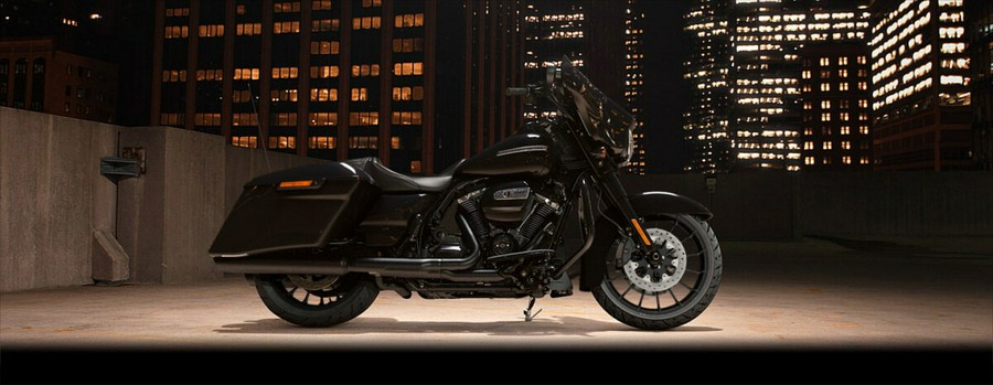2018 Harley-Davidson® Street Glide® Special Vivid Black