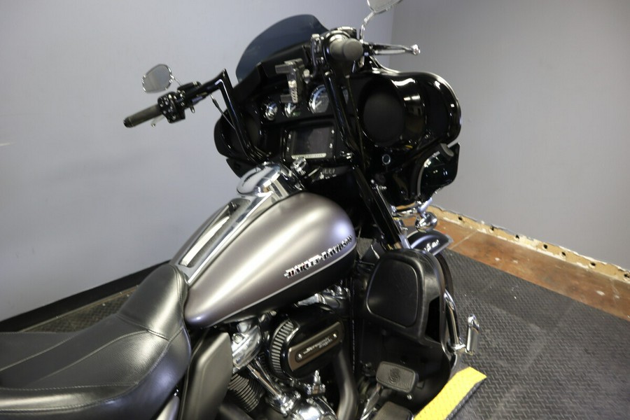 2017 Harley-Davidson Ultra Limited FLHTK