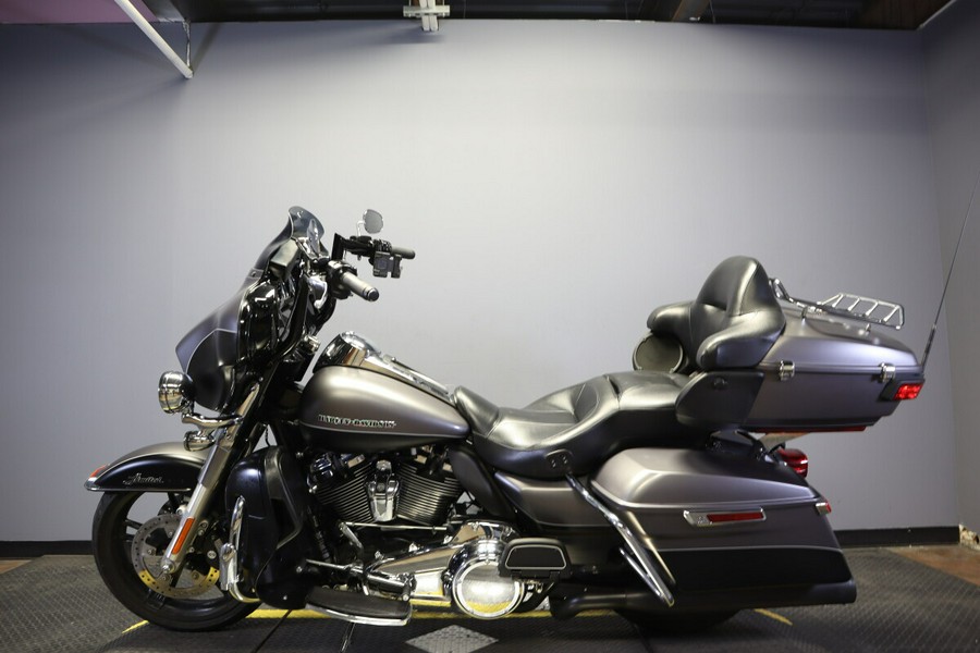 2017 Harley-Davidson Ultra Limited FLHTK